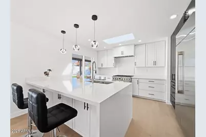 342 E Orangewood Avenue, Phoenix, AZ 85020 - Photo 15