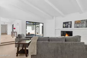 342 E Orangewood Ave, Phoenix, AZ 85020 - Photo 9