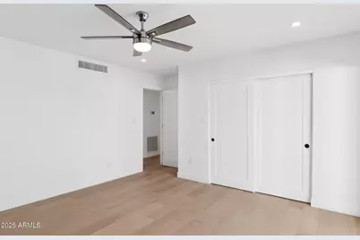 342 E Orangewood Avenue, Phoenix, AZ 85020 - Photo 27