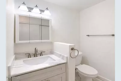 10150 W Hutton Drive, Sun City, AZ 85351 - Photo 11