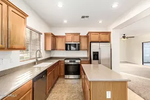 26405 N Babbling Brook Dr, Phoenix, AZ 85083 - Photo 13