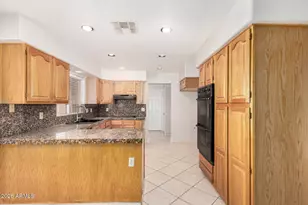 8812 W Pinnacle Peak Rd, Peoria, AZ 85383 - Photo 23