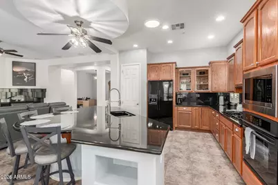 12388 W Fetlock Trail, Peoria, AZ 85383 - Photo 15