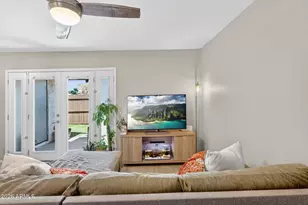 6017 W Golden Ln, Glendale, AZ 85302 - Photo 7