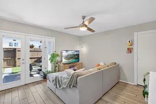 6017 W Golden Ln, Glendale, AZ 85302 - Photo 5