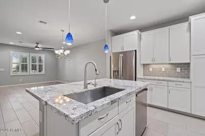 2477 W Market Place #27, Chandler, AZ 85248 - Photo 9