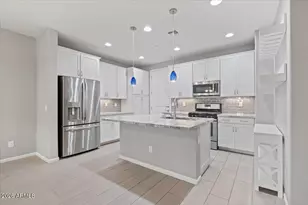 2477 W Market Pl, Chandler, AZ 85248 - Photo 5