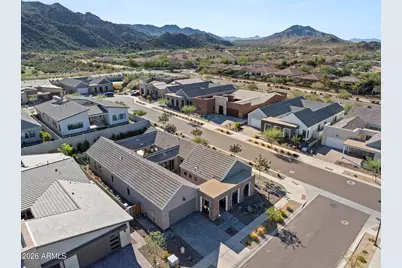 713 E Kachina Trail, Phoenix, AZ 85042 - Photo 1