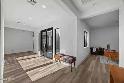 713 E Kachina Trail, Phoenix, AZ 85042 - Photo 41