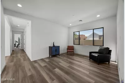 713 E Kachina Trail, Phoenix, AZ 85042 - Photo 43