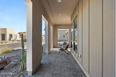 713 E Kachina Trail, Phoenix, AZ 85042 - Photo 17