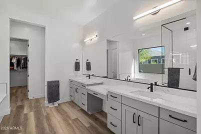 713 E Kachina Trail, Phoenix, AZ 85042 - Photo 51