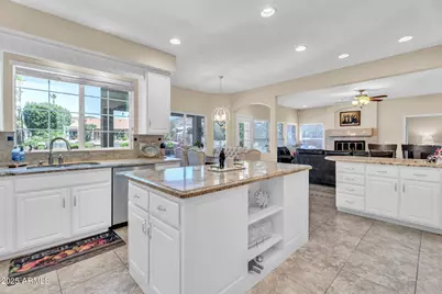 6376 W Louise Drive, Glendale, AZ 85310 - Photo 3