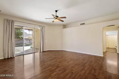 18247 N Coyote Lakes Parkway, Surprise, AZ 85378 - Photo 7