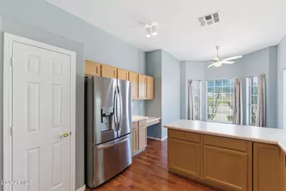 18247 N Coyote Lakes Parkway, Surprise, AZ 85378 - Photo 11