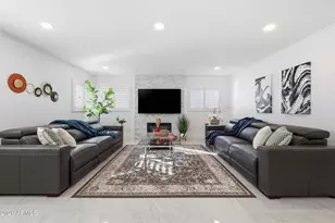 4553 E Carolina Dr, Phoenix, AZ 85032 - Photo 5