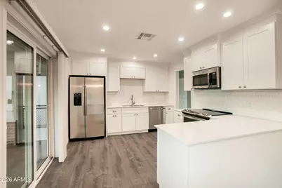 2226 E Devonshire Avenue, Phoenix, AZ 85016 - Photo 7