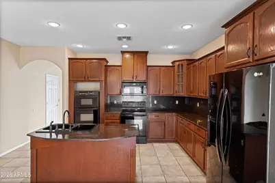 612 E Dee Street, Avondale, AZ 85323 - Photo 11