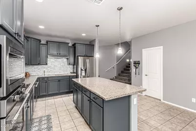 18431 W Williams Road, Surprise, AZ 85387 - Photo 9