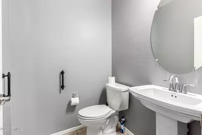 18431 W Williams Road, Surprise, AZ 85387 - Photo 13