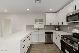 3234 E Marilyn Rd, Phoenix, AZ 85032 - Photo 9