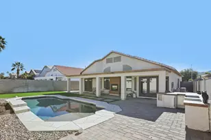 822 W Allen St, Phoenix, AZ 85041 - Photo 29