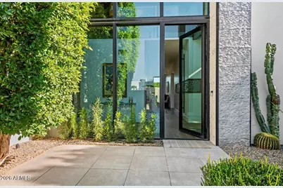 6982 E Joshua Tree Lane, Paradise Valley, AZ 85253 - Photo 3