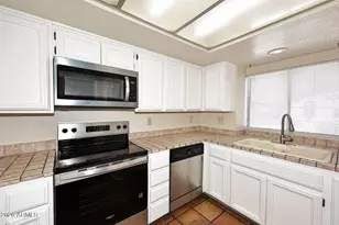 505 W Fellars Dr, Phoenix, AZ 85023 - Photo 21