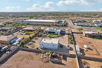 10040 W Camino De Oro --, Peoria, AZ 85383 - Photo 71