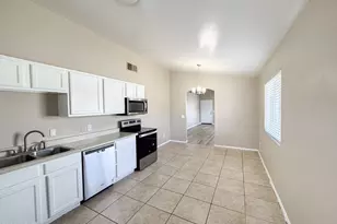 1939 E Raymond St, Phoenix, AZ 85040 - Photo 9