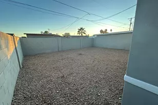837 E Alice Ave, Phoenix, AZ 85020 - Photo 13
