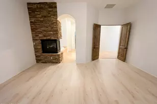 1642 W Mandalay Ln, Phoenix, AZ 85023 - Photo 17