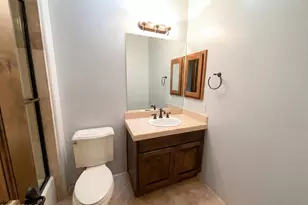 1642 W Mandalay Ln, Phoenix, AZ 85023 - Photo 23