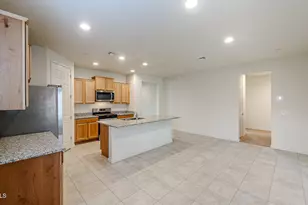 13578 W Copper Leaf Ln, Peoria, AZ 85383 - Photo 5