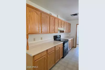 811 E Clanton Avenue, Buckeye, AZ 85326 - Photo 7