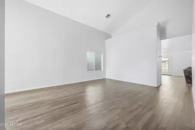 12374 W Turney Avenue, Avondale, AZ 85392 - Photo 11