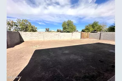 1822 W Wayland Drive, Phoenix, AZ 85041 - Photo 15