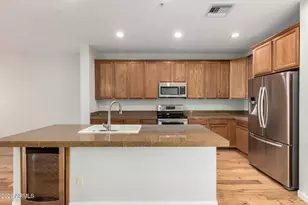 10655 N 9th St, Phoenix, AZ 85020 - Photo 3