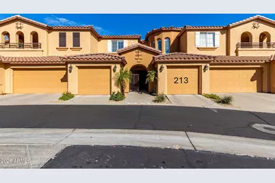 10655 N 9th Street #213, Phoenix, AZ 85020 - Photo 1