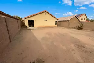 25151 W Parkside Ln, Buckeye, AZ 85326 - Photo 5