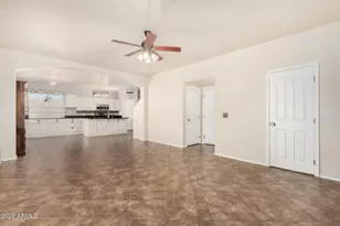 6962 W Glenn Dr, Glendale, AZ 85303 - Photo 11