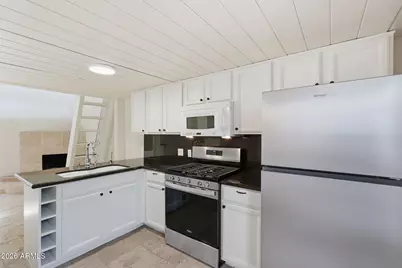 4540 N 44th Street #8, Phoenix, AZ 85018 - Photo 5