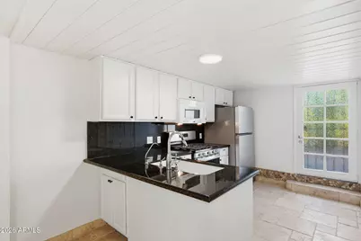 4540 N 44th Street #8, Phoenix, AZ 85018 - Photo 3