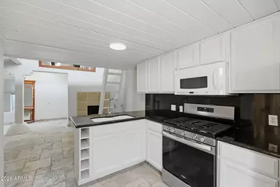 4540 N 44th Street #8, Phoenix, AZ 85018 - Photo 3