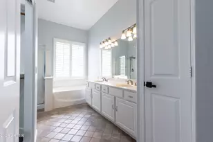 2205 W Olive Way, Chandler, AZ 85248 - Photo 31