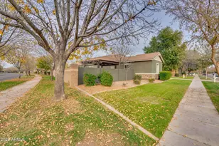 3702 E Robin Ln, Gilbert, AZ 85296 - Photo 3