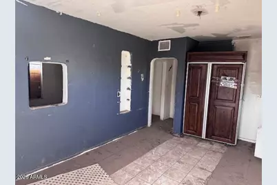 554 W Rio Salado Parkway, Mesa, AZ 85201 - Photo 3