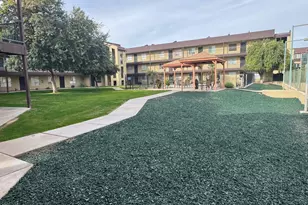 461 W Holmes Ave, Mesa, AZ 85210 - Photo 7