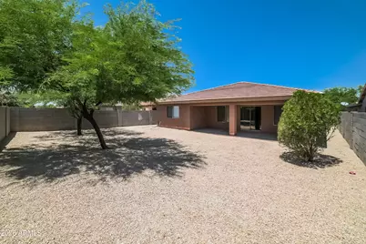2539 W Maldonado Road, Phoenix, AZ 85041 - Photo 15