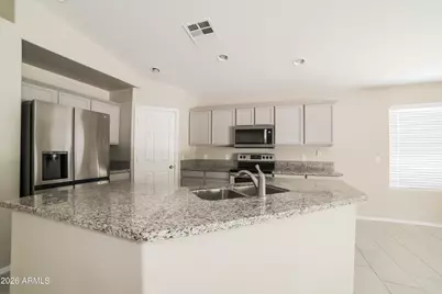 2539 W Maldonado Road, Phoenix, AZ 85041 - Photo 5